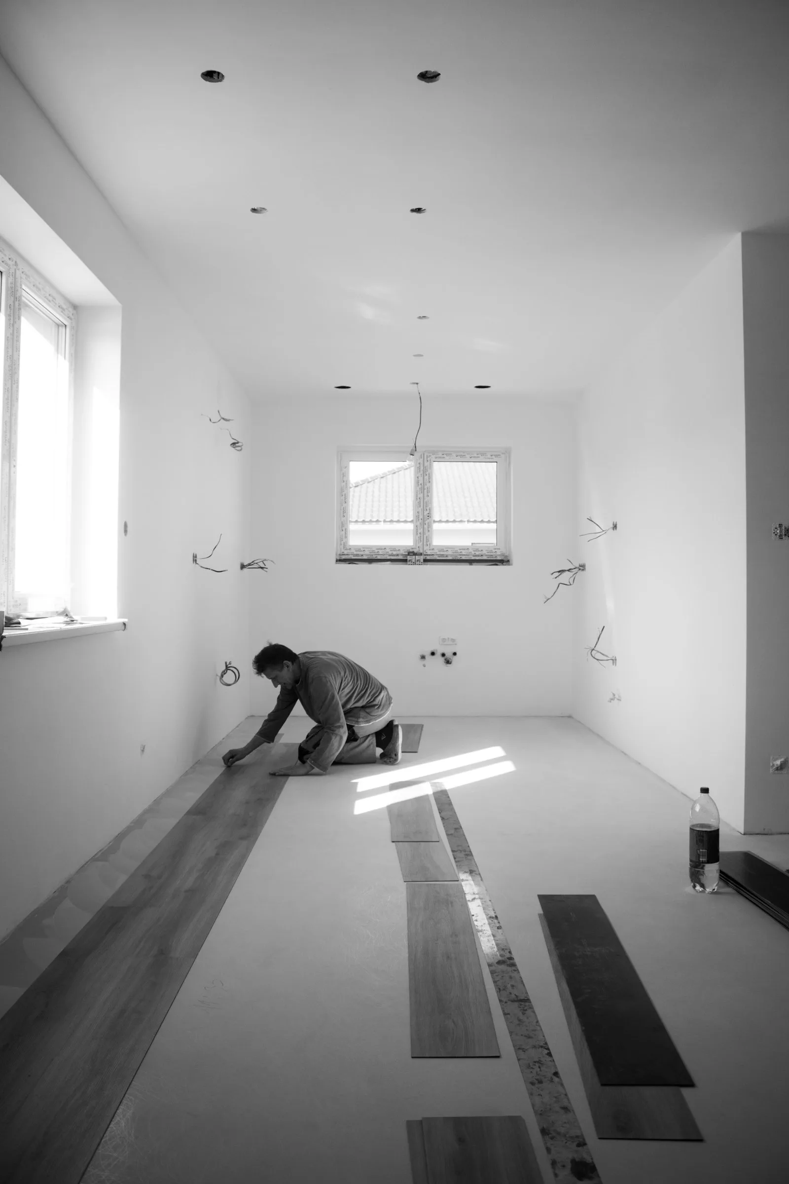 Blackburn's Interiors what goes under vinyl plank flooring blog photo (what-goes-under-vinyl-plank-flooring-hero)